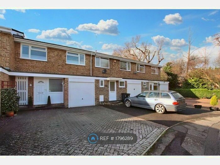 3 Bedroom Terraced House To Rent In Heathlands Close, Burton, Christchurch, BH23
