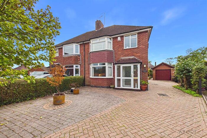 3 Bedroom Semi-Detached House For Sale In Hawthornden Close, Uttoxeter, Staffordshire, ST14