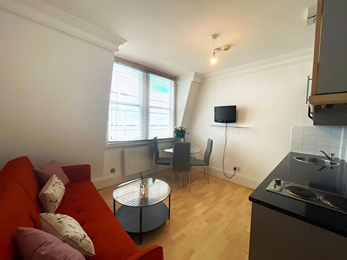 1 Bedroom Flat To Rent In White Horse Street, London, W1J
