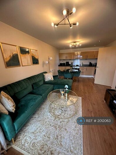 2 Bedroom Flat To Rent In Guildford Road, Woking, GU22