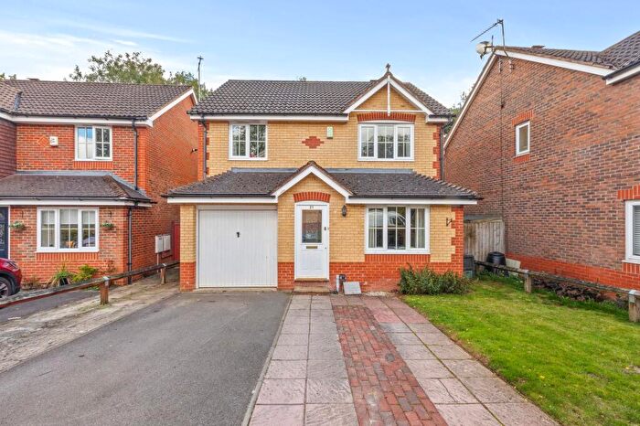 3 Bedroom Detached House For Sale In Booker Place, High Wycombe, HP12