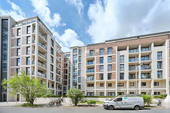 2 Bedroom Flat For Sale In Skerne Road, Kingston, Kingston Upon Thames, KT2