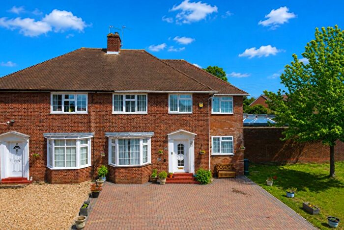 4 Bedroom Semi-Detached House For Sale In Oliver Road, Hemel Hempstead, HP3
