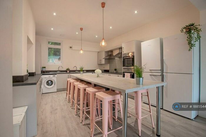 8 Bedroom Terraced House To Rent In Harcourt Road, Sheffield, S10