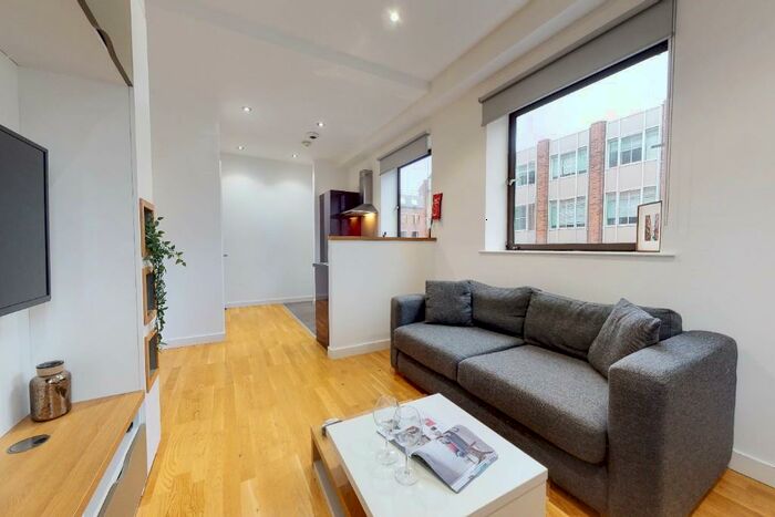 2 Bedroom Flat To Rent In Residence, Queen Street, Leeds, West Yorkshire, LS1