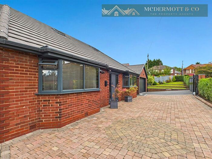 3 Bedroom Detached Bungalow For Sale In Silverstone Drive, Clayton Bridge, M40