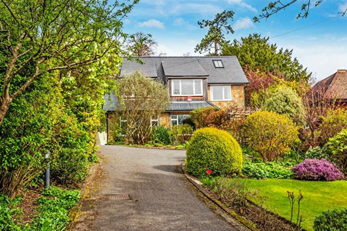 4 Bedroom House To Rent In Warwicks Bench Road, Guildford, GU1