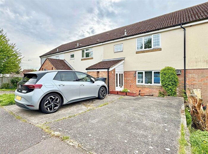 3 Bedroom Terraced House For Sale In Beadle Way, Great Leighs, Chelmsford, CM3