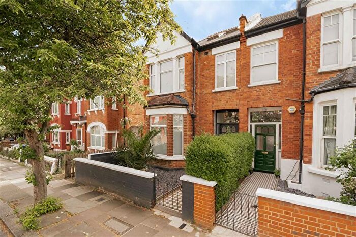 6 Bedroom Semi-Detached House To Rent In Cranhurst Road, Willesden Green, NW2