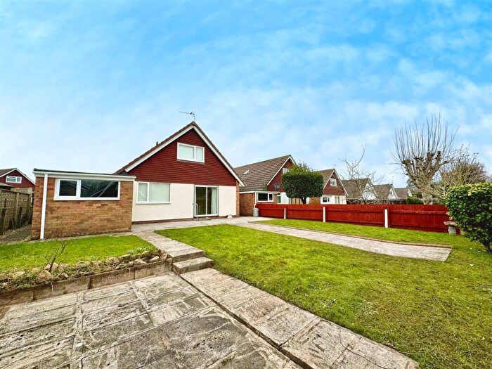 4 Bedroom Detached Bungalow For Sale In Castle Lea, Caldicot, NP26