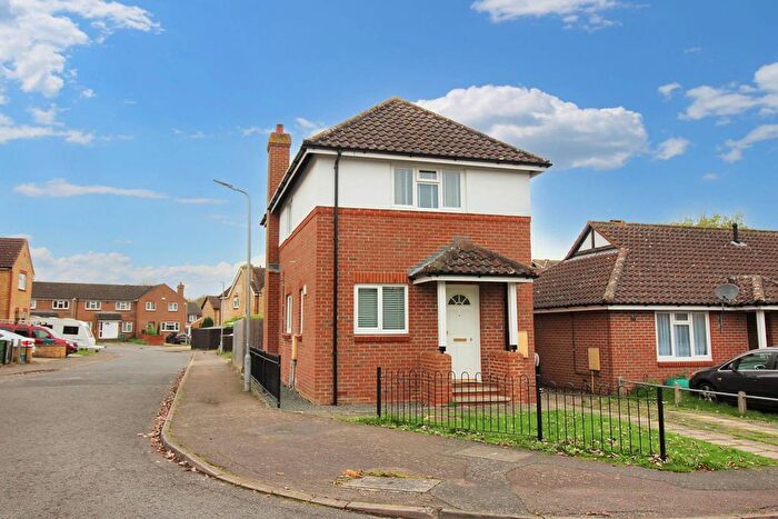 2 Bedroom Detached House To Rent In Angus Road, Aylesbury, HP19