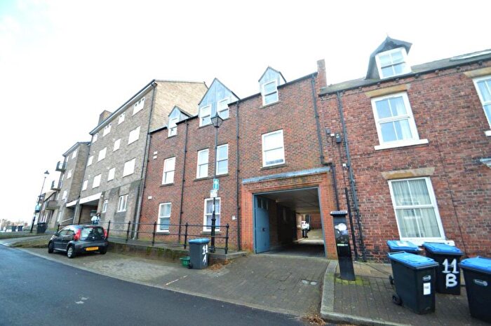 5 Bedroom Flat To Rent In Allergate, Durham, DH1