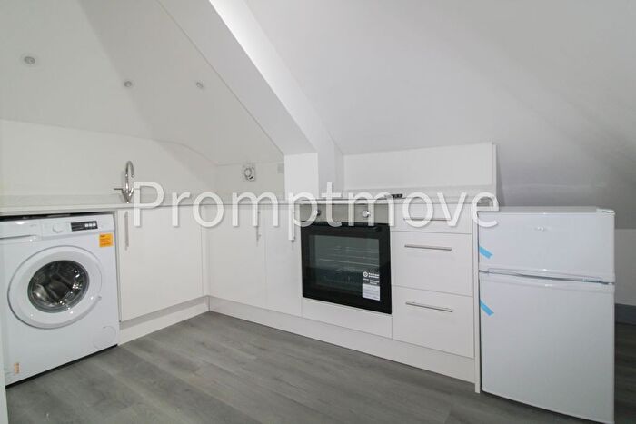Property To Rent In Flat C, , Ashcroft Road Luton, LU2