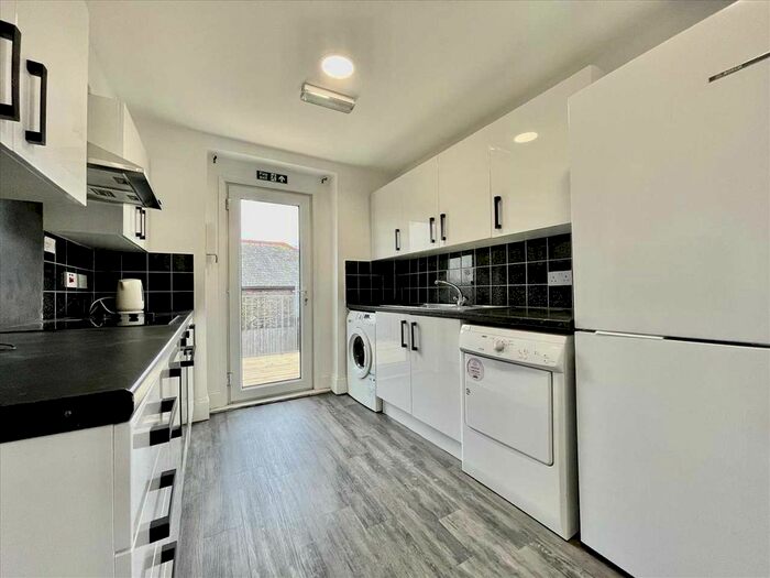 2 Bedroom Flat To Rent In Plym Street, Plymouth, Plymouth PL4