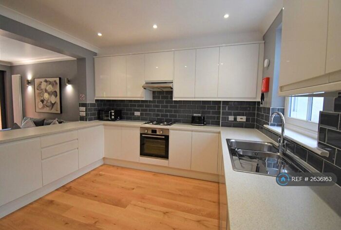4 Bedroom Terraced House To Rent In Erleigh Road, Reading, RG1