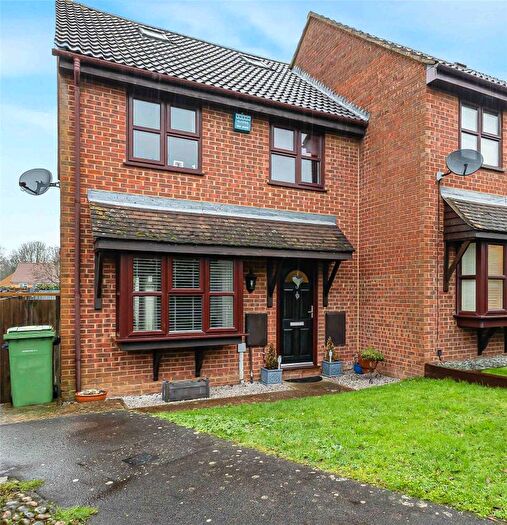 5 Bedroom Semi Detached House For Sale In Bilberry Close, Weavering, Maidstone, Kent, ME14