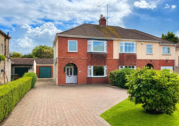 4 Bedroom Semi-Detached House For Sale In Bath Road, Frome, BA11