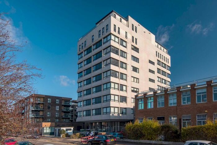 1 Bedroom Flat To Rent In Skyline Apartments, The Causeway, BN12