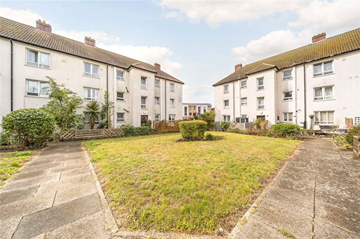 2 Bedroom Flat For Sale In The Glade, Rectory Field Crescent, Charlton, SE7