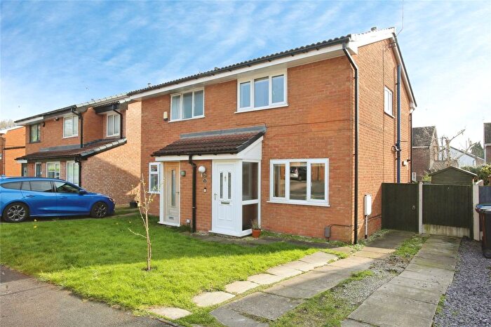 2 Bedroom Semi Detached House For Sale In Kentstone Avenue, Heaton Mersey, Stockport, SK4