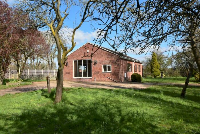 3 Bedroom Detached Bungalow For Sale In Hargon Lane, Winthorpe, Newark, NG24