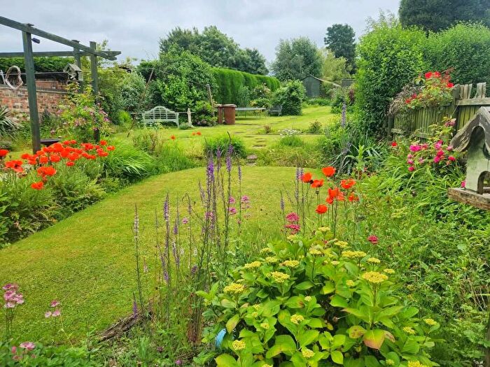 4 Bedroom Bungalow For Sale In Moira Road, Woodville, Swadlincote, Derbyshire, DE11