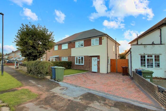 3 Bedroom Semi-Detached House To Rent In Stanmore, HA7