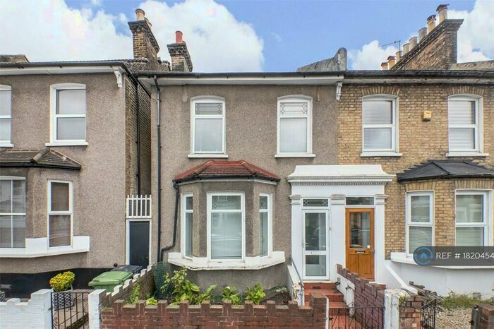 3 Bedroom Semi-Detached House To Rent In Malpas Road, London, SE4