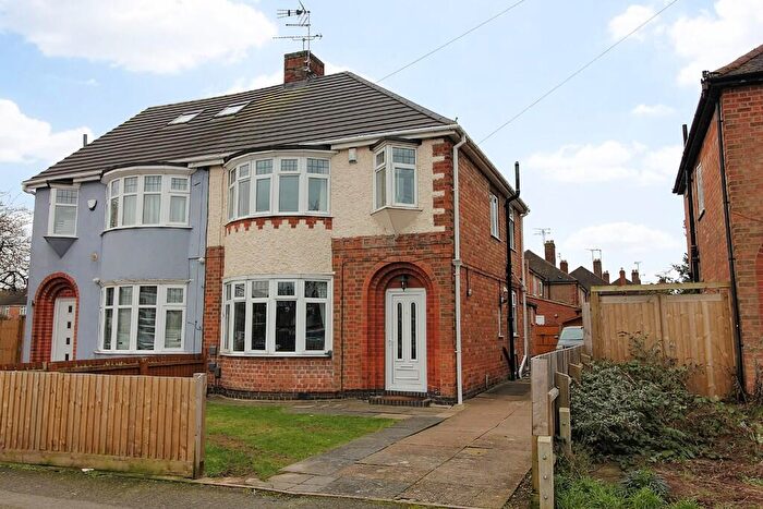 3 Bedroom Semi Detached House For Sale In Palmerston Boulevard, Leicester, LE2