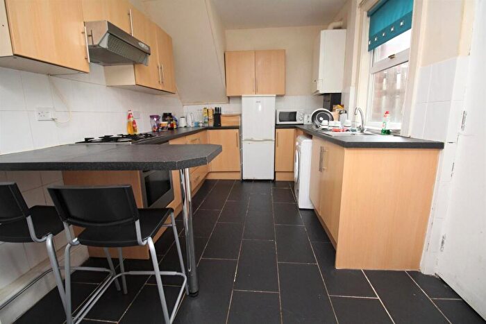 2 Bedroom Flat To Rent In Forsyth Road, Jesmond, Newcastle Upon Tyne, NE2
