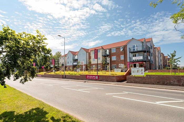 2 Bedroom Flat For Sale In Salterton Road, Exmouth, Devon, EX8