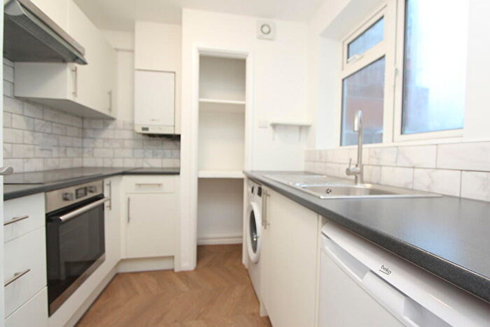 1 Bedroom Flat To Rent In Pinner Road, Pinner, HA1