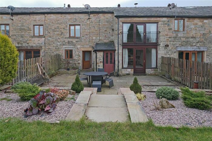 3 Bedroom Terraced House To Rent In Moor Isles Barn, Woodend, Reedley Hallows, Burnley, BB12