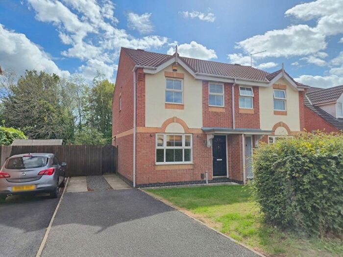3 Bedroom Semi-Detached House For Sale In Lords Close, Coalville, LE67