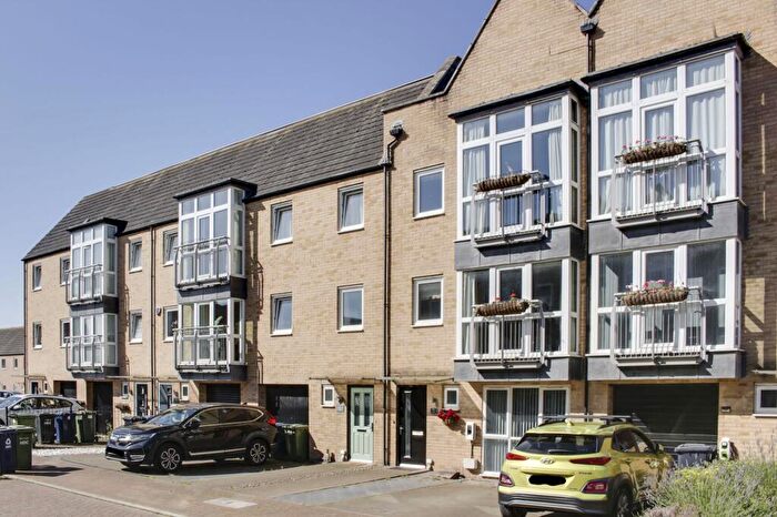 4 Bedroom Property To Rent In Holly Blue Close, Little Paxton, PE19