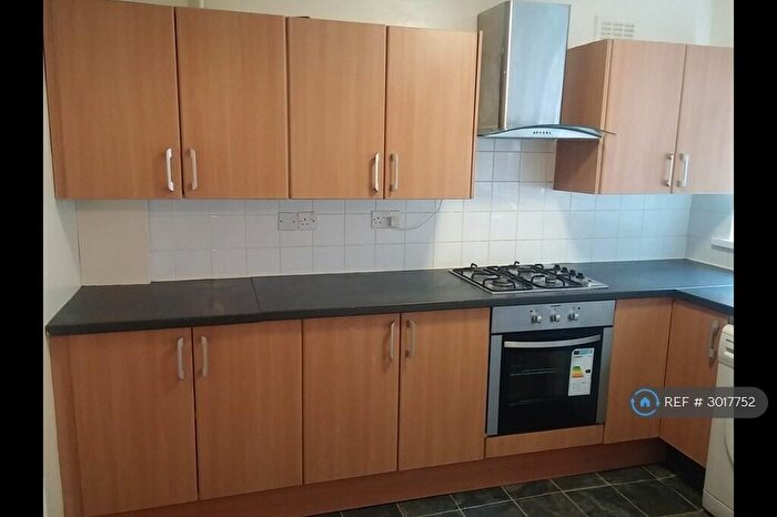 3 Bedroom Semi-Detached House To Rent In Bryn Bevan, Newport, NP20