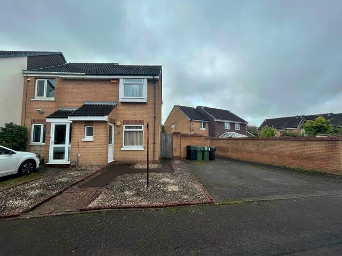 1 Bedroom Semi-Detached House To Rent In Mayfield Close, Catshill, Bromsgrove, B61