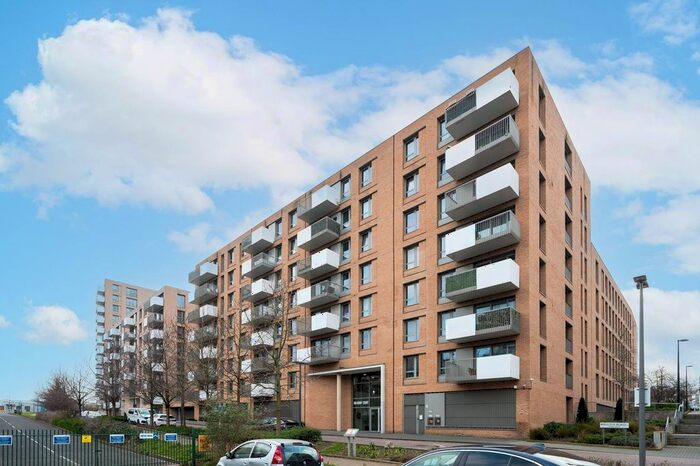 2 Bedroom Flat For Sale In Meadow Court, Silvertown, London, E16