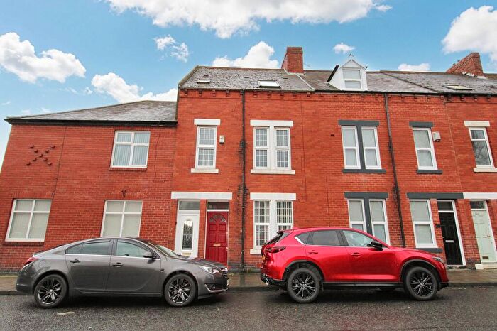 4 Bedroom Maisonette To Rent In Middle Street, Walker, Newcastle Upon Tyne, Tyne And Wear, NE6