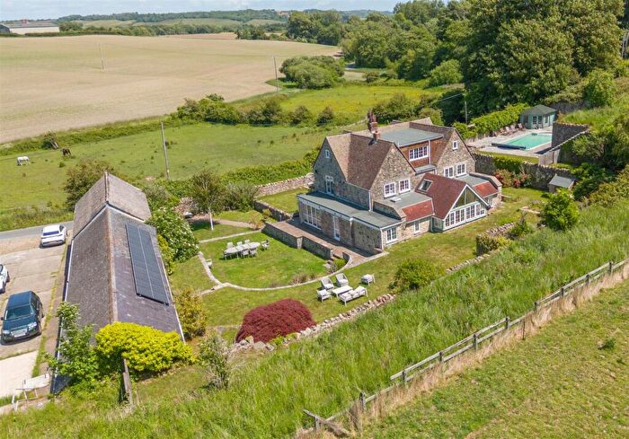 5 Bedroom Detached House For Sale In Gatcombe Road, Gatcombe, PO30