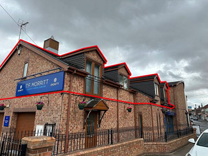 2 Bedroom Flat For Sale In Knottingley, West Yorkshire, WF11