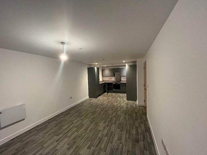 2 Bedroom Flat To Rent In Stockport Road, Ardwick, Manchester, M13