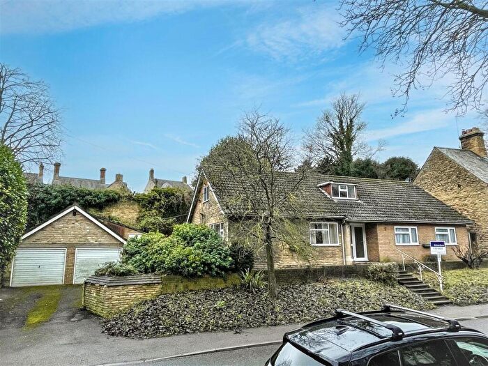 3 Bedroom Bungalow For Sale In Casterton Road, Stamford, PE9