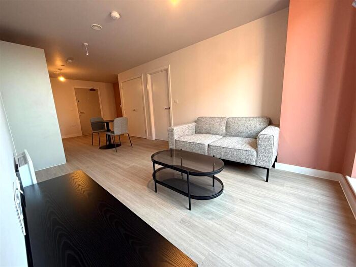 1 Bedroom Apartment To Rent In Botanical Avenue, Manchester, M16