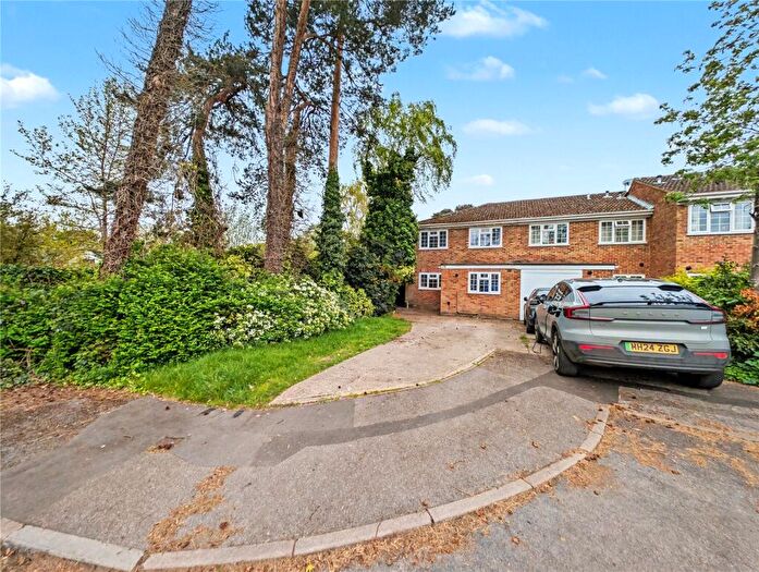 3 Bedroom Terraced House To Rent In Radical Ride, Finchampstead, Wokingham, Berkshire, RG40