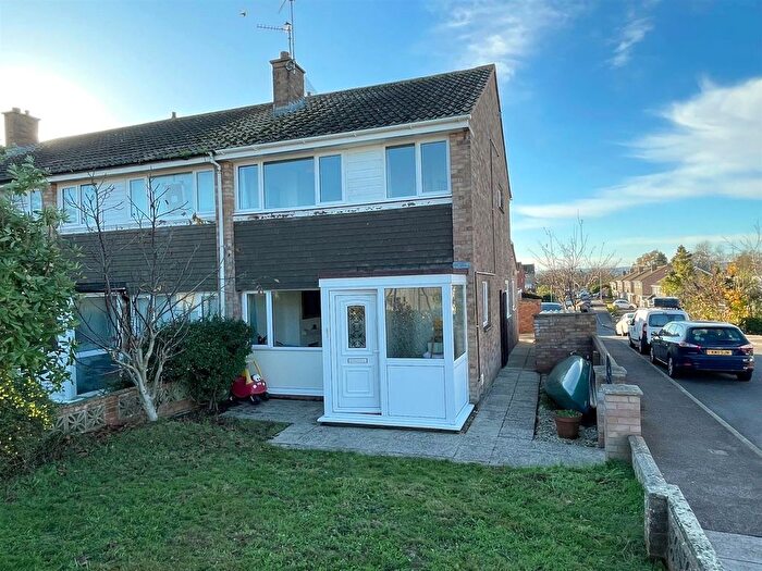 3 Bedroom End Terrace House For Sale In , Spinney Close, Broadfields, Exeter, EX2