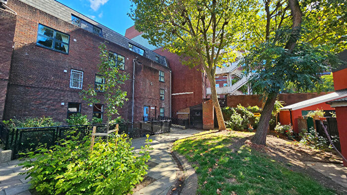 1 Bedroom Flat To Rent In Baldwins Gardens, London, EC1N