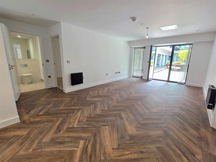 2 Bedroom Apartment To Rent In St Pauls Square, Birmingham, B3