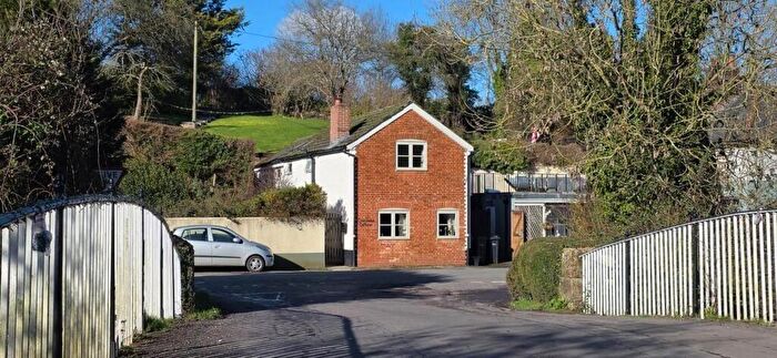 4 Bedroom Detached House For Sale In Upper Woodford, Salisbury, SP4
