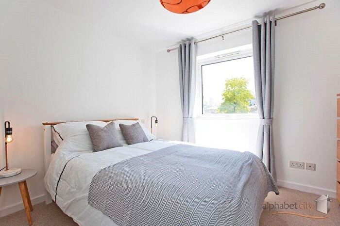 1 Bedroom Flat To Rent In Bogart Court, Premiere Place, London, E14